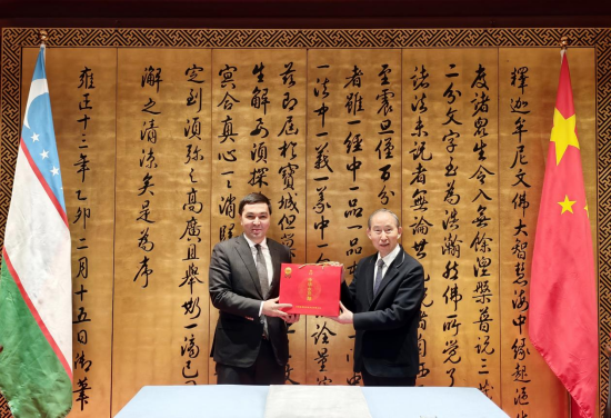 龍宇翔會見烏茲別克斯坦政府代表團一行