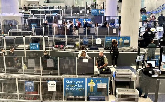 格陵兰岛争端升级 全球抛售美国资产 市场恐慌情绪加剧