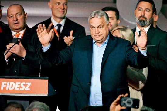 “偶像”欧尔班，落败了