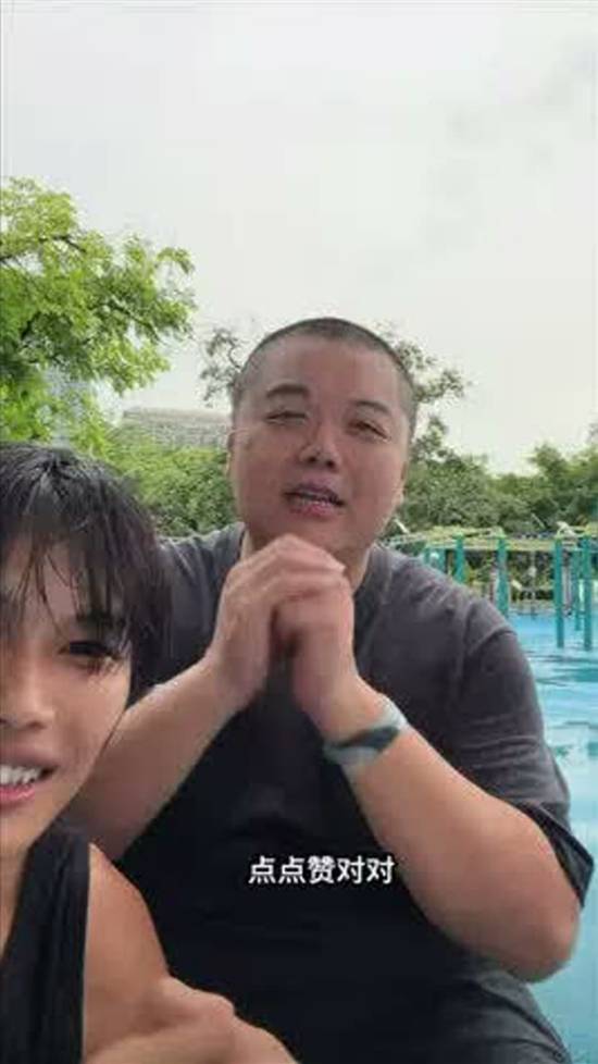 林子聪1天减重超5斤 暴雨中坚持自律训练