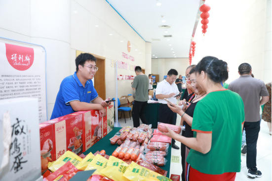 部分产品抢售一空，潍坊市“会聚优企·潍有好品”产销会“双线开花”