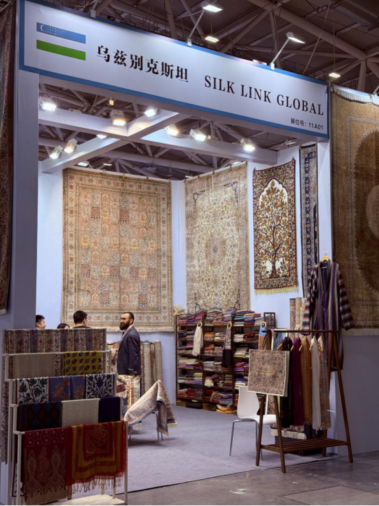 龙宇翔出席第二十二届中国（深圳）国际文化产业博览商业会