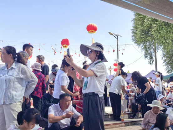 走遍中国：陕北庙会，民俗和艺术来了一场欢乐“约会”