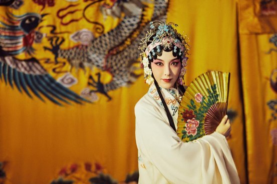 热榜第一国剧女神 曾黎京剧造型荧幕处女秀