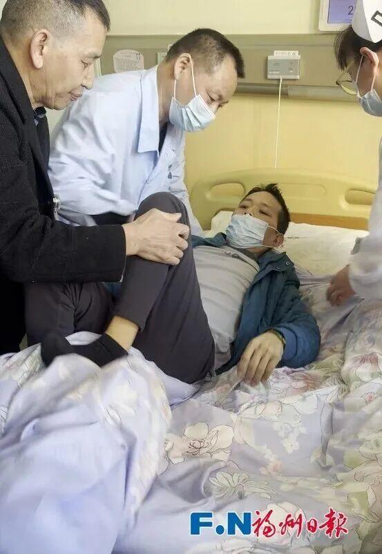 煎饼叔叔说恢复了请大家吃饼 感激好心人相助