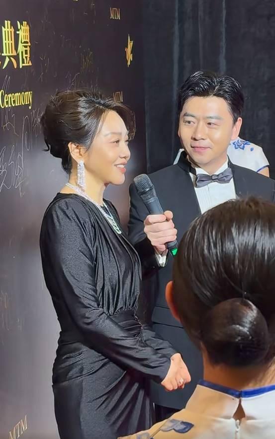 蒋勤勤气场 颜值回春惊艳众人