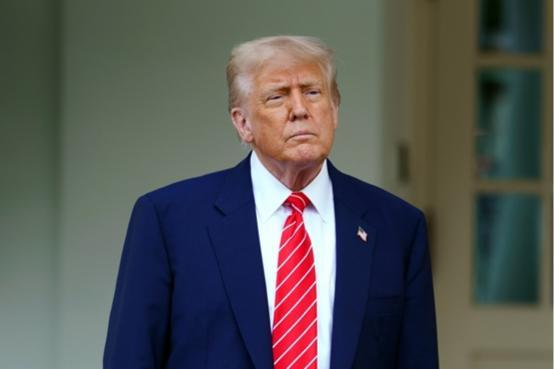 特朗普社交平台晒马克龙来信