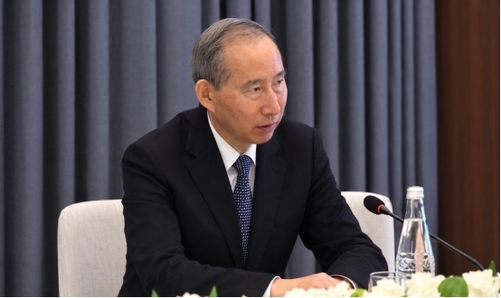 龙宇翔与乌兹别克斯坦吉扎克州州长一行举行会见