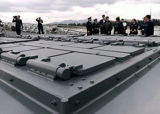 美媒宣称“055大驱缺少最关键武器” ？中国海军试验舰官方照片透露了细节