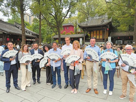 当外国市长来到哪吒诞生地