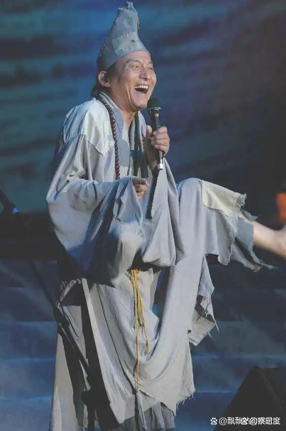 游本昌：戏骨一生不负初心，济公形象永流传