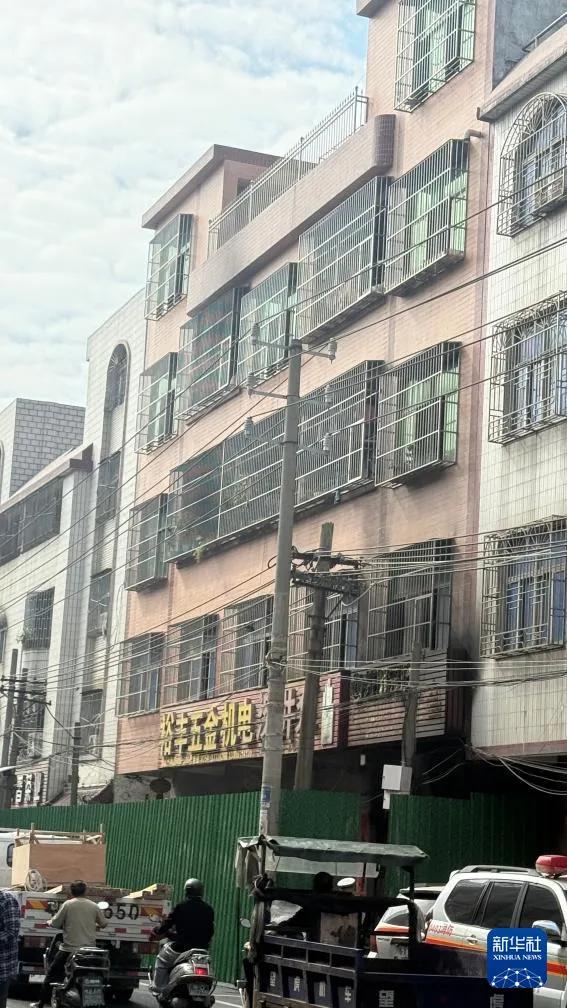 国家消防救援局新任新闻发言人王天瑞亮相 通报2025年消防安全形势