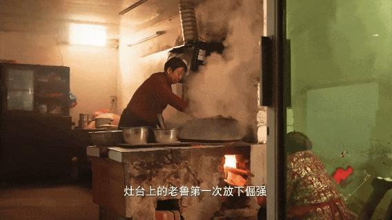 刘雨鑫近30天涨粉78万 真诚探店引爆流量