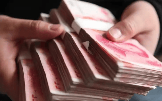 251万存款消失被6名老人取走 假警察骗局揭秘