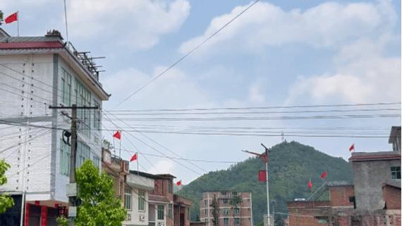 新入職女警首次巡邊為啥落淚 國旗下的感動