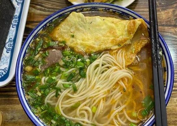曾火遍全国的兰州拉面，如今生意惨淡？4个原因“赶”走顾客