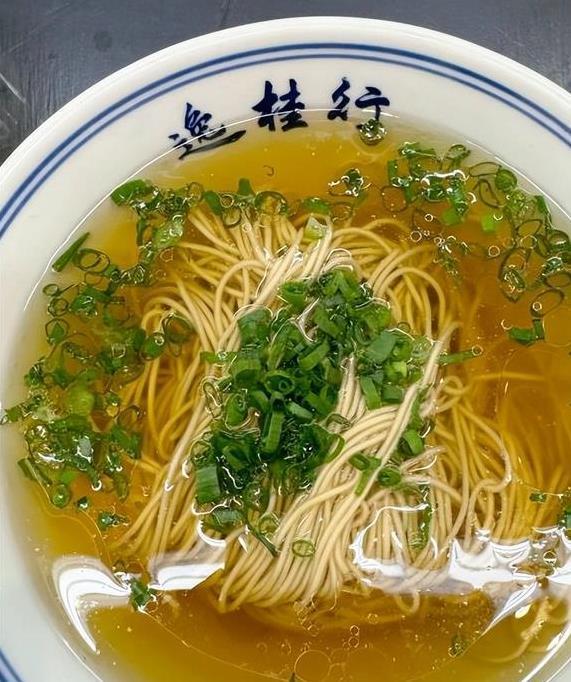 上海最好吃的3家阳春面馆，地道本帮味，汤鲜味美，性价比极高