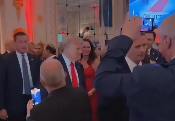 “和平峰会”特朗普现场“点名” 彰显中东和平“使者”身份