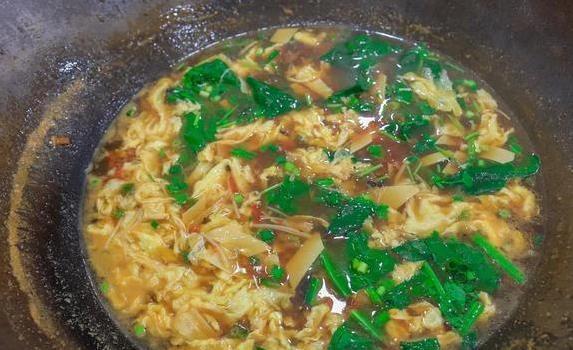 家常鸡蛋汤加2样食材,20分钟出锅,鲜香暖胃全家抢着喝
