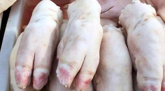 猪蹄选大还是小？3招教你挑对，炖出香软不油腻