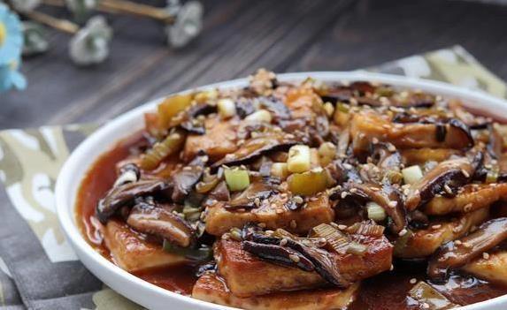 一块豆腐5块钱，做出全家抢着吃的菜，简单做法你想不到