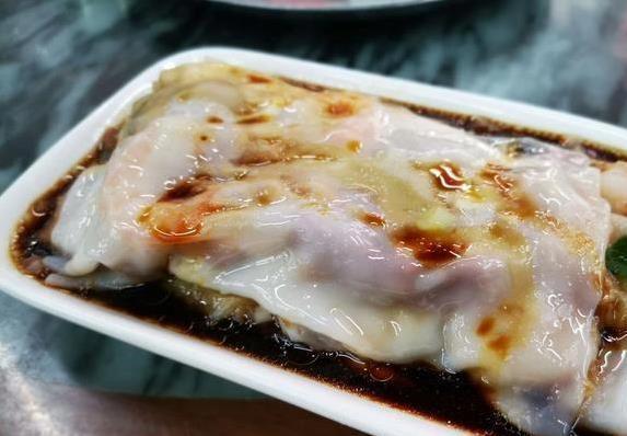 广式肠粉嫩滑如玉，潮汕肠粉酱香四溢，你最爱哪款？