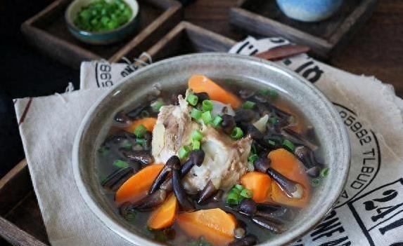 一锅汤20块搞定全家，鲜美补钙孩子抢着喝，你家常做吗？