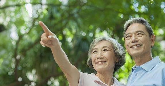 中老年吃青菜不如换这4种内脏，营养翻倍，身体更硬朗？