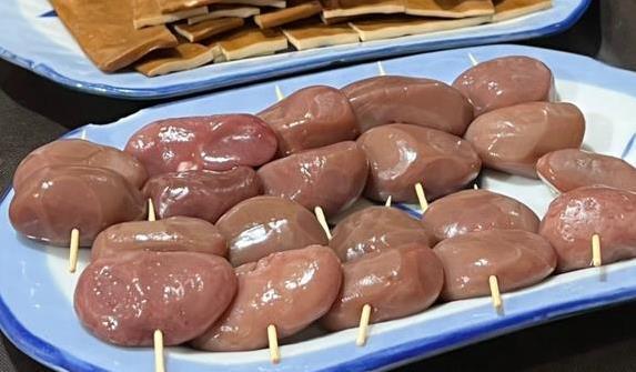麻辣兔头吓跑外地人，四川人却吃上瘾，6道怪菜你敢尝？