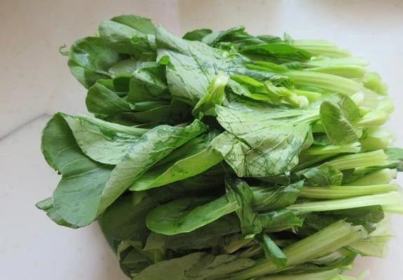 闺蜜聚会吃到撑，蒜香油菜解馋不胖，三天吃一次超省心