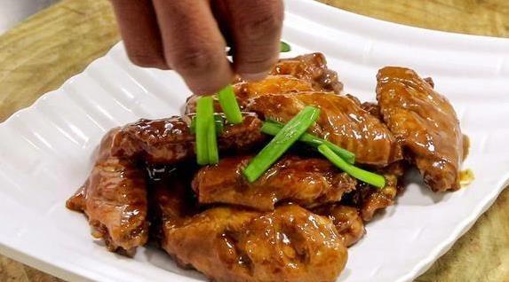 家常可乐鸡翅超简单做法，10分钟出锅，香到邻居都敲门