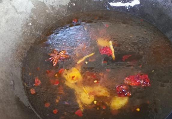 长脖鱼刺少肉嫩孩子爱，酱焖只用15分钟，香到邻居敲门问