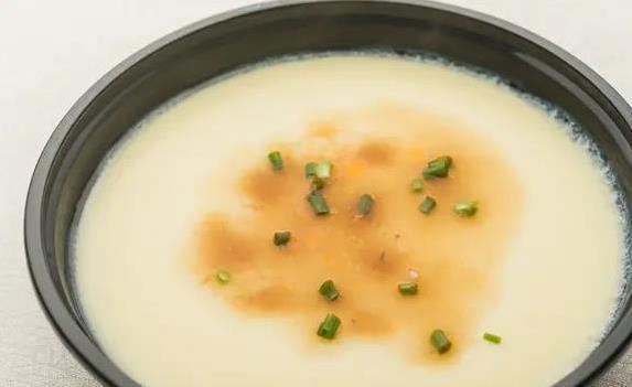 鸡蛋羹蒸不好坑洼像月球？3个小妙招，滑嫩得像布丁