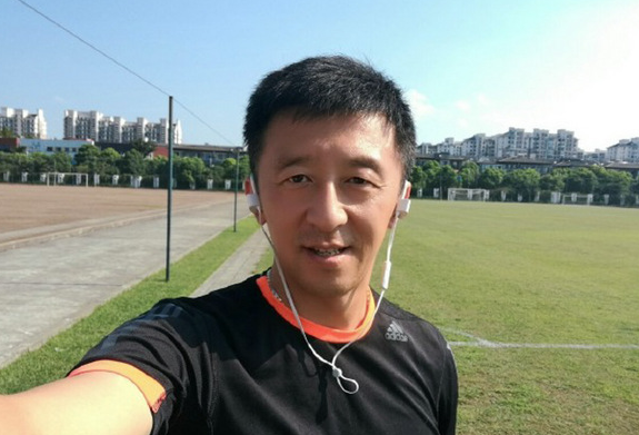 前国脚刘越炮轰限制31岁以上报名政策：简直属于扯蛋