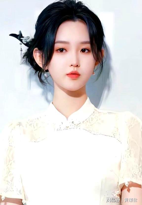 短剧女演员都快美成AI了 真实与虚幻的反差