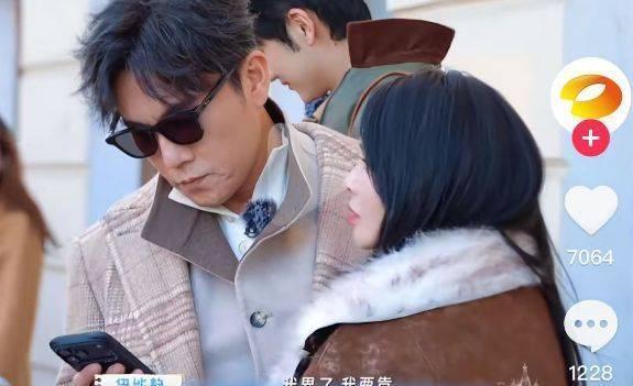 伊能静自曝48岁生女肚子被打开2次 高龄产子的代价