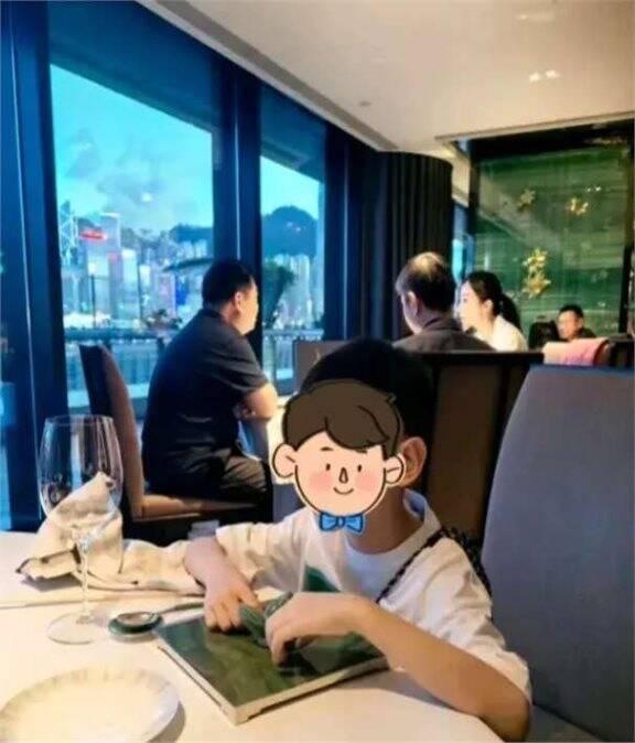 韩雪居然结婚了？网友偶遇韩雪夫妇与好友聚餐