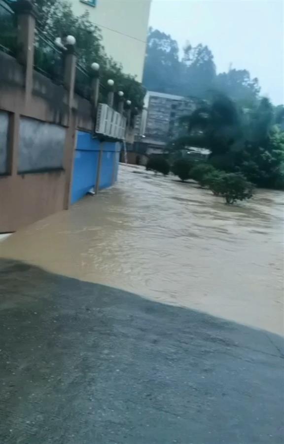 重庆垫江强降雨已致6人死亡