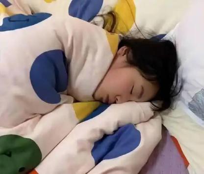 读研，考公，又是开自习室，折腾一圈还在啃老