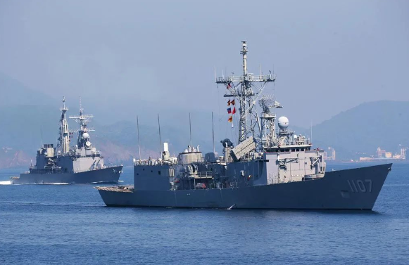 台海军参加今年的“汉光”演习。