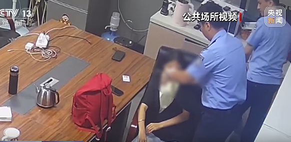 一女子突发呼吸性碱中毒 民警紧急救助