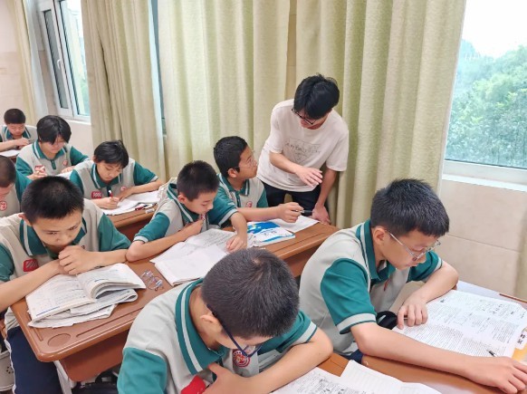 清华大学支教团队到济南商河县开展支教活动