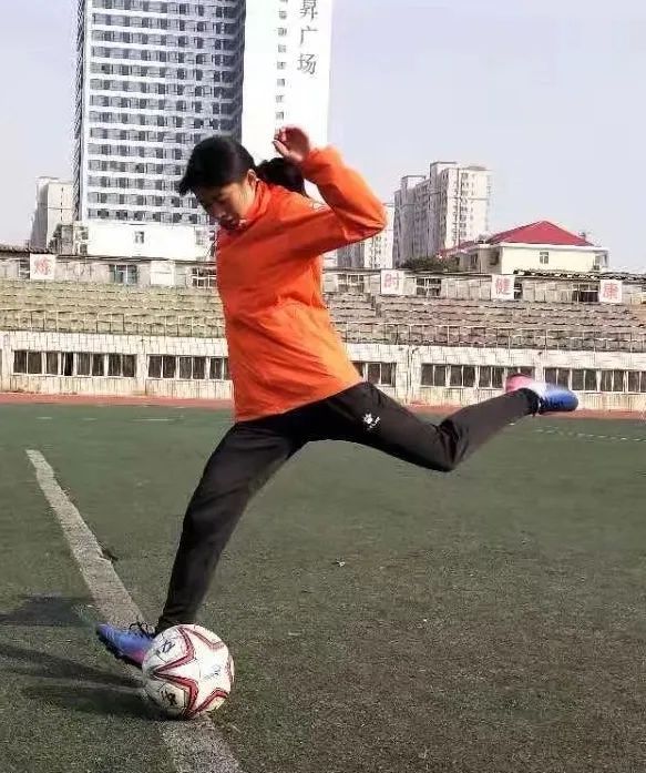 快乐足球，始于蹴鞠——济南高新区劝学里小学“青蓝讲坛”系列活动