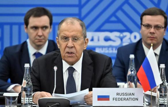 中方支持海湾国家掌握自己命运 警惕沦为大国博弈棋子