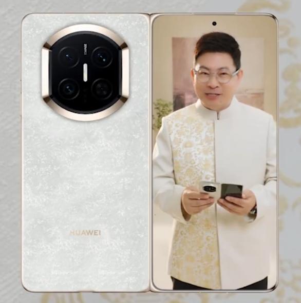 华为MateX7或将采用全新云锦材质 新款折叠屏即将亮相