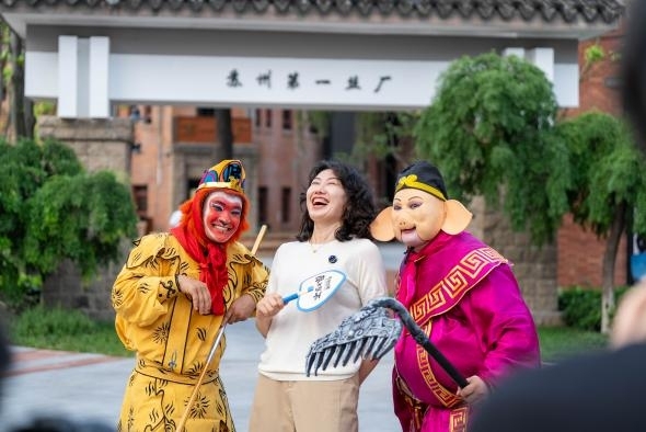 ​海合安苏州阳澄半岛乐园第二届湖边戏剧节正式启幕 快闪与开幕共启45天非遗盛宴
