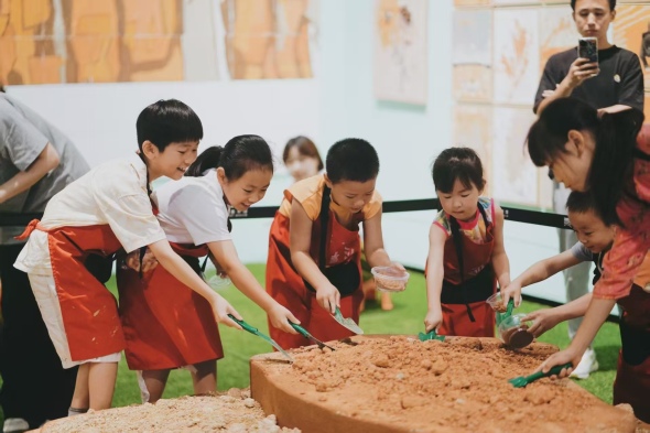 乡村美育：让孩子发现美、表达美