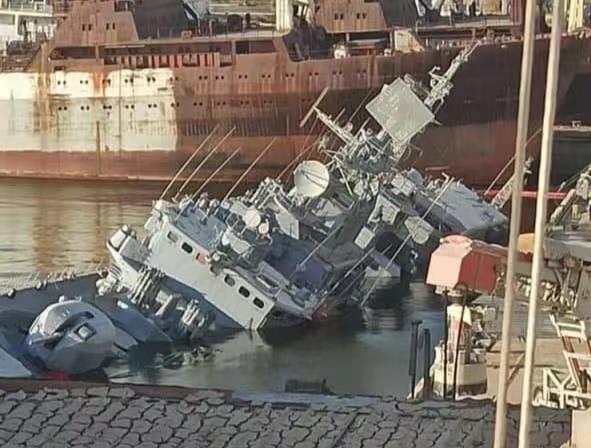 乌克兰官方：乌海军旗舰是被己方凿沉的