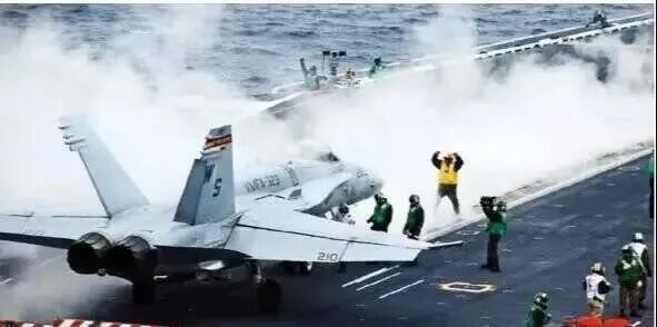 美国航母要重回蒸汽弹射时代!那中国福建舰咋办?