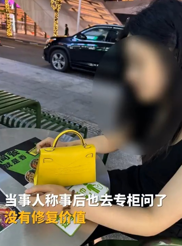 女子与男友吵架一气之下怒划16万爱马仕包 当事人：很后悔